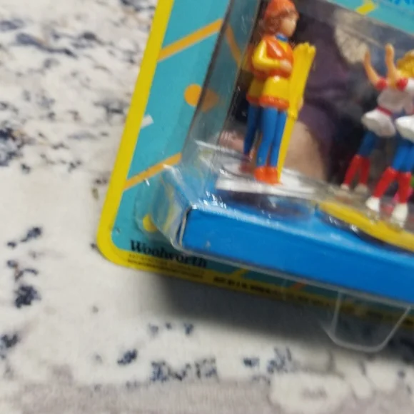 Tiny Teeny Figures - Picture 5 of 11